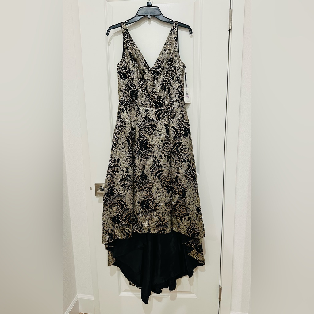 Nwt Calvin Klein V-Neck Metallic Sequined Lace Hi-Low Dress